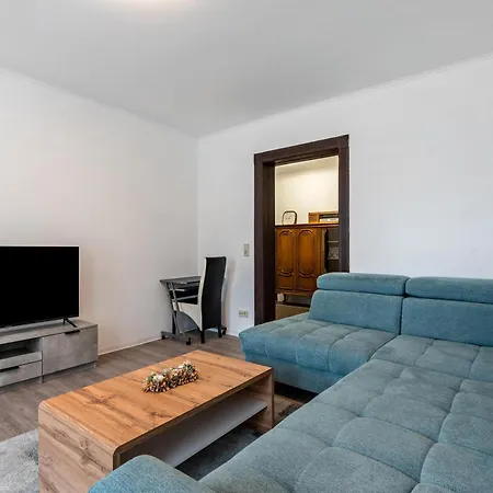 דירה Am Theaterplatz גרה